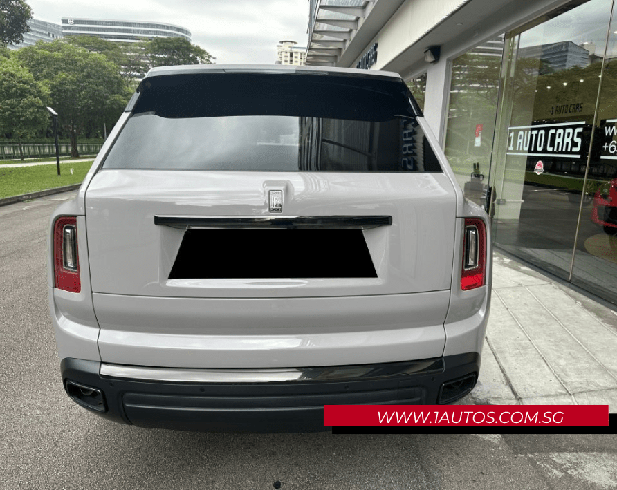 Rolls-Royce Cullinan V12 Black Badge